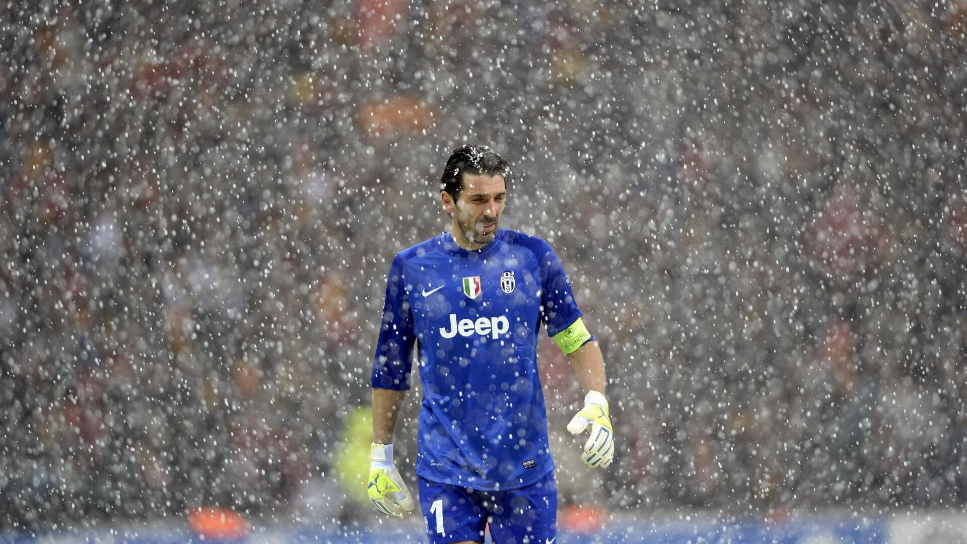 -“极速飘逸，漂移成诗”——车手技艺的极限展现，车技漂移视频教学